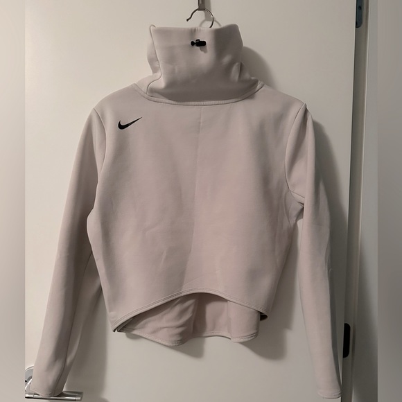 Nike Dry Fit Therma sweat top. Reversible front to back - Picture 3 of 7